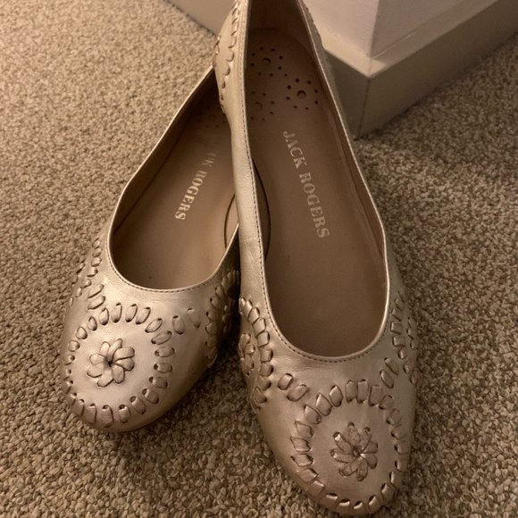 Jack Rogers Gold Flats - Picture 1 of 2